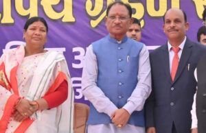 मुख्यमंत्री साय ने बार काउंसिल के जीर्णोद्धार एवं ई-लाइब्रेरी निर्माण के लिए 1 करोड़ रुपए प्रदान करने की घोषणा की
