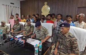 नियद नेल्लानार योजना से प्रभावित होकर 19 नक्सलियों ने किया आत्मसमर्पण