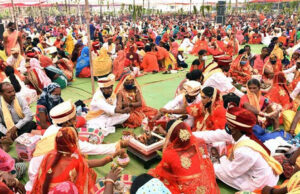 मुख्यमंत्री कन्या विवाह योजना अंतर्गत सामूहिक विवाह मंगल भवन सहसपुर लोहारा में 15 जोड़े परिणय सूत्र में बंधे लिये सात फेरे