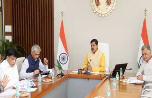 साल में एक बार वरिष्ठ वैज्ञानिकों को बुलाएं, विज्ञान के विद्यार्थियों से कराएं उनका संवाद : मुख्यमंत्री डॉ. यादव