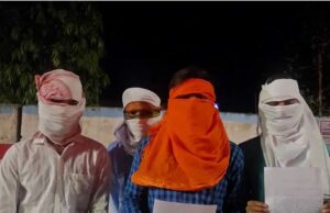 बिलासपुर :GGCU में हिन्दू छात्रों को नमाज पढ़ाने का विवाद में सात प्रोफेसरों और एक छात्र पर धार्मिक भावनाएं भड़काने का आरोप