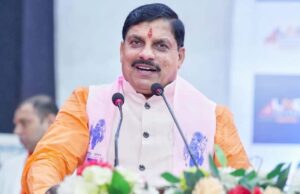 मुख्यमंत्री ने मंत्रि-परिषद की बैठक से पहले सदस्यों को दी सरकार की उपलब्धियों की जानकारी