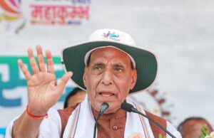 औरंगजेब को अपना आदर्श मानने वालों को नसीहत देते हुए रक्षा मंत्री ने कहा- लोगो को नेहरू की किताब पढ़ना चाहिए