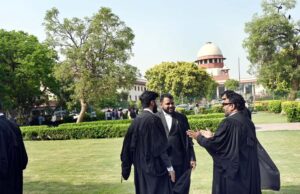 सुप्रीम कोर्ट ने वकील पर लगा दिया 5 लाख का जुर्माना, चार हफ्ते में भरना होगा, किस बात पर भड़का