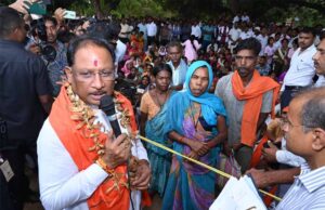 सुशासन तिहार: मुख्यमंत्री साय ने ग्रामीणों से किया सीधा संवाद