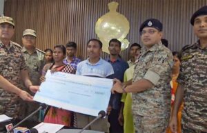 पुलिस को मिली बड़ी सफलता, कंपनी नंबर 02 के डिप्टी कमांडर सहित कुल 24 नक्सलियों ने किया आत्मसमर्पण