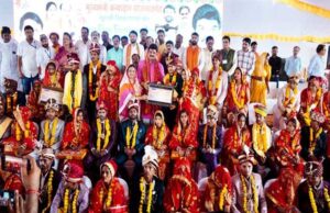 परिणय सूत्र में बंधे 750 नवयुगल, पुष्प वर्षा कर सपत्नीक मंत्री राजपूत ने दी बधाई और शुभकामनाएं