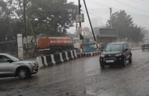 मौसम विभाग ने भोपाल, इंदौर, ग्वालियर समेत 40 जिलों में तेज आंधी चलने और बारिश होने का अलर्ट जारी किया