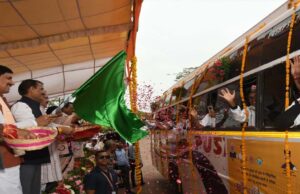 भोपाल में अहिल्या वाहिनी बाइक रैली को मुख्यमंत्री ने दिखाई हरी झंडी, 90 युवतियां हुई शामिल