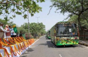 पीएम मोदी ने दिखाई हरी झंडी, 200 नई इलेक्ट्रिक बसों का दिल्लीवालों को दिया तोहफा