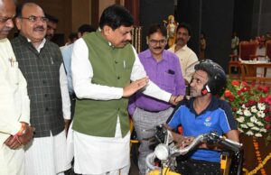 राज्य सरकार दिव्यांगजन को शासकीय नौकरियों (सीधी भर्ती) में दे रही है अतिरिक्त 2 प्रतिशत आरक्षण – मुख्यमंत्री डॉ. यादव