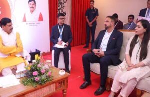मुख्यमंत्री डॉ. यादव की स्पिरिचुअल और वेलनेस समिट में वेलनेस क्षेत्र के निवेशकों से वन-टू-वन चर्चा