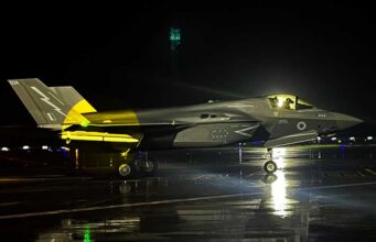 टुकड़ों में जाएगा ब्रिटेन का स्टील्थ तकनीक वाला F-35 Fighter Jet, आज आएगी रॉयल नेवी की टीम