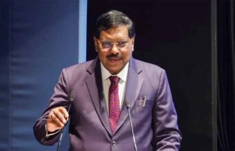 CJI गवई की प्रतिक्रिया सामने आई, सुप्रीम कोर्ट में जूताकांड ने मचाई हलचल