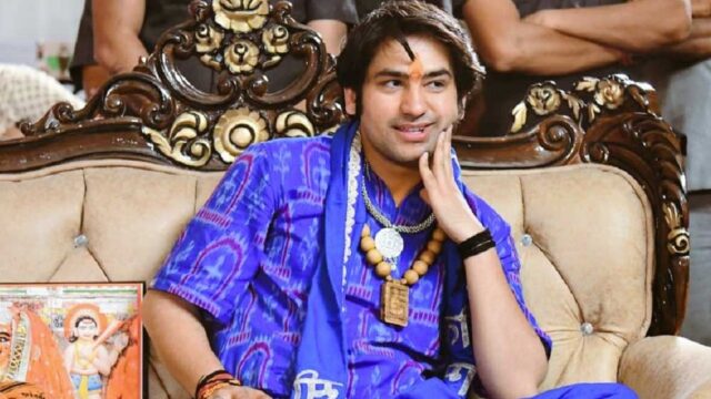 Dhirendra_Krishna_Shastri_63_4-2.jpg