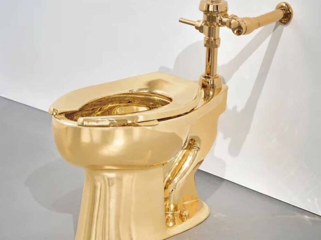 gold_toilet.jpg