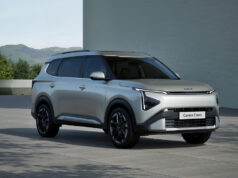 Kia Carens Clavis HTE(EX) ट्रिम का हुआ लॉन्च, अब सस्ते में मिलेगा सनरूफ का फीचर, जानें कीमत