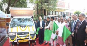 “सोलर रथ सह मोबाइल बूथ वैन” को दिखाई हरी झण्डी