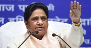 सपा प्रवक्ता के बयान पर बवाल: मायावती बोलीं- ब्राह्मण समाज से तुरंत क्षमा मांगें अखिलेश