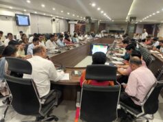डीएम डॉ. वीके सिंह का बड़ा एक्शन: जनशिकायत निस्तारण में ढिलाई पर अफसरों पर गिरी गाज