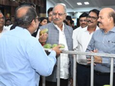 आम प्रदर्शनी में शामिल विभिन्न श्रेणियों के उत्कृष्ट प्रादर्शाें को किया गया पुरस्कृत