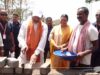 CM साय का जमीनी जुड़ाव: चंदागढ़ में निर्माणाधीन घर में ईंट जोड़कर दिया प्रेरणा संदेश