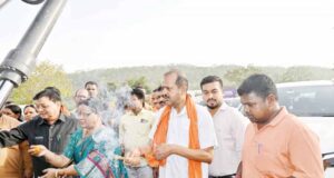 उद्योग मंत्री लखनलाल देवांगन व महापौर मती संजूदेवी राजपूत ने कार्य हेतु भूमिपूजन
