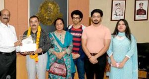 पुलिस महानिदेशक ने सभी को स्मृति चिन्ह भेंट कर किया सम्मानित