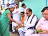 मुख्यमंत्री विष्णुदेव साय ने लेमरू में मंजू बहन के स्टॉल पर चखा गुपचुप, आत्मीय संवाद में जानी सफलता की कहानी