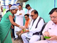 मुख्यमंत्री विष्णुदेव साय ने लेमरू में मंजू बहन के स्टॉल पर चखा गुपचुप, आत्मीय संवाद में जानी सफलता की कहानी
