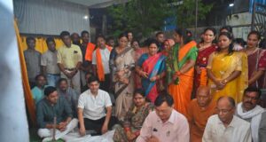उद्योग मंत्री लखनलाल देवांगन के मुख्य आतिथ्य एवं महापौरमती संजूदेवी राजपूत की अध्यक्षता में किया गया विकास कार्यो का भूमिपूजन लोकार्पण
