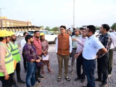 रेलवे ओवरब्रिज, आईटी बिल्डिंग, स्पोर्ट्स कॉम्प्लेक्स सहित कई परियोजनाओं की प्रगति का लिया जायजा