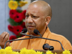 विकास और सौगातों की बारिश! महराजगंज में CM योगी ने बांटे चेक और आवास की चाबियां