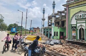 मस्जिद से मदरसे तक प्रशासन की सख्ती, वाराणसी-गाजियाबाद-आगरा में क्या-क्या हुआ?