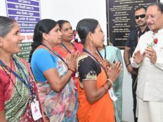 डिजिटल सरकार अब गाँव के द्वार, बड़ेकनेरा का ‘सेवा सेतु’ मॉडल बना सुशासन की नई मिसाल : सीएम विष्णुदेव साय