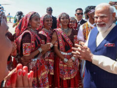 PM मोदी का सेशल्स दौरा शुरू, राष्ट्रपति पैट्रिक हर्मिनी ने गर्मजोशी से किया स्वागत