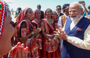 PM मोदी का सेशल्स दौरा शुरू, राष्ट्रपति पैट्रिक हर्मिनी ने गर्मजोशी से किया स्वागत