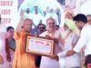 विभिन्न योजनाओं के लाभार्थियों को मुख्यमंत्री ने दिया सम्मान, सौंपे चेक और आवंटन पत्र