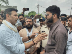 निष्कासन के खिलाफ रतलाम से भोपाल तक पैदल मार्च, PCC के बाहर कांग्रेस कार्यकर्ताओं का धरना
