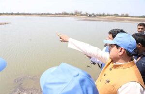 लिंबोदी तालाब के जीर्णोद्धार एवं सौंदर्यीकरण के कार्यों का किया अवलोकन