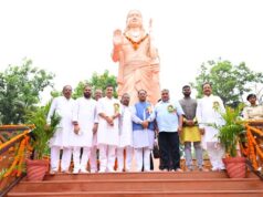 फॉरेस्ट रेस्ट हाउस “राम वाटिका” में स्थापित भगवान राम की प्रतिमा को नमन कर प्राप्त किया आशीर्वाद