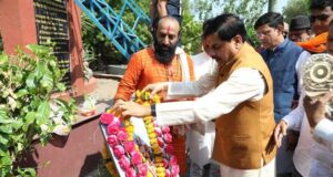 मुख्यमंत्री ने वीरांगना रानी लक्ष्मीबाई के बलिदान दिवस पर इंदौर में किया माल्यार्पण