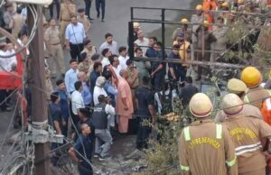 लखनऊ आग हादसे से नाराज CM योगी, अधिकारियों को लगाई फटकार; जिम्मेदारों पर गिर सकती है गाज