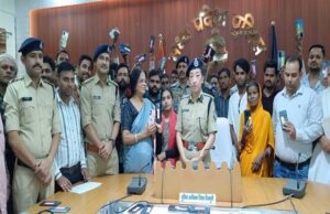 लगभग 2 करोड़ 18 लाख रुपये से अधिक की संपत्ति नागरिकों को लौटाई साइबर तकनीक एवं CEIR पोर्टल की मदद से मिली सफलता