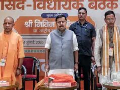 यूपी में तीसरी जीत का लक्ष्य, सांसद-विधायकों को बूथ स्तर तक सक्रिय रहने की नसीहत
