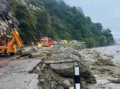 पहली ही बारिश बनी आफत! लेह-मनाली हाईवे बंद, सैकड़ों फंसे, हिमाचल में भारी तबाही