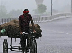 IMD Rain Alert: गुजरात, जम्मू-कश्मीर और उत्तर प्रदेश में मौसम का कहर, रेड-ऑरेंज अलर्ट जारी