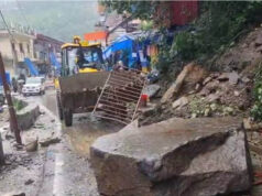 उत्तराखंड में भारी बारिश से बिगड़े हालात, चारधाम यात्रा प्रभावित; बदरीनाथ हाईवे बंद