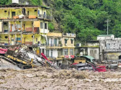 उत्तराखंड में मूसलाधार बारिश से हाहाकार, गंगा उफान पर; बदरीनाथ हाईवे पर लैंडस्लाइड ने रोका रास्ता
