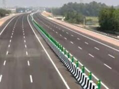 एक्सप्रेसवे खुलने के बाद रोडवेज बसें चलीं, 13 दिन में सड़क टूटी